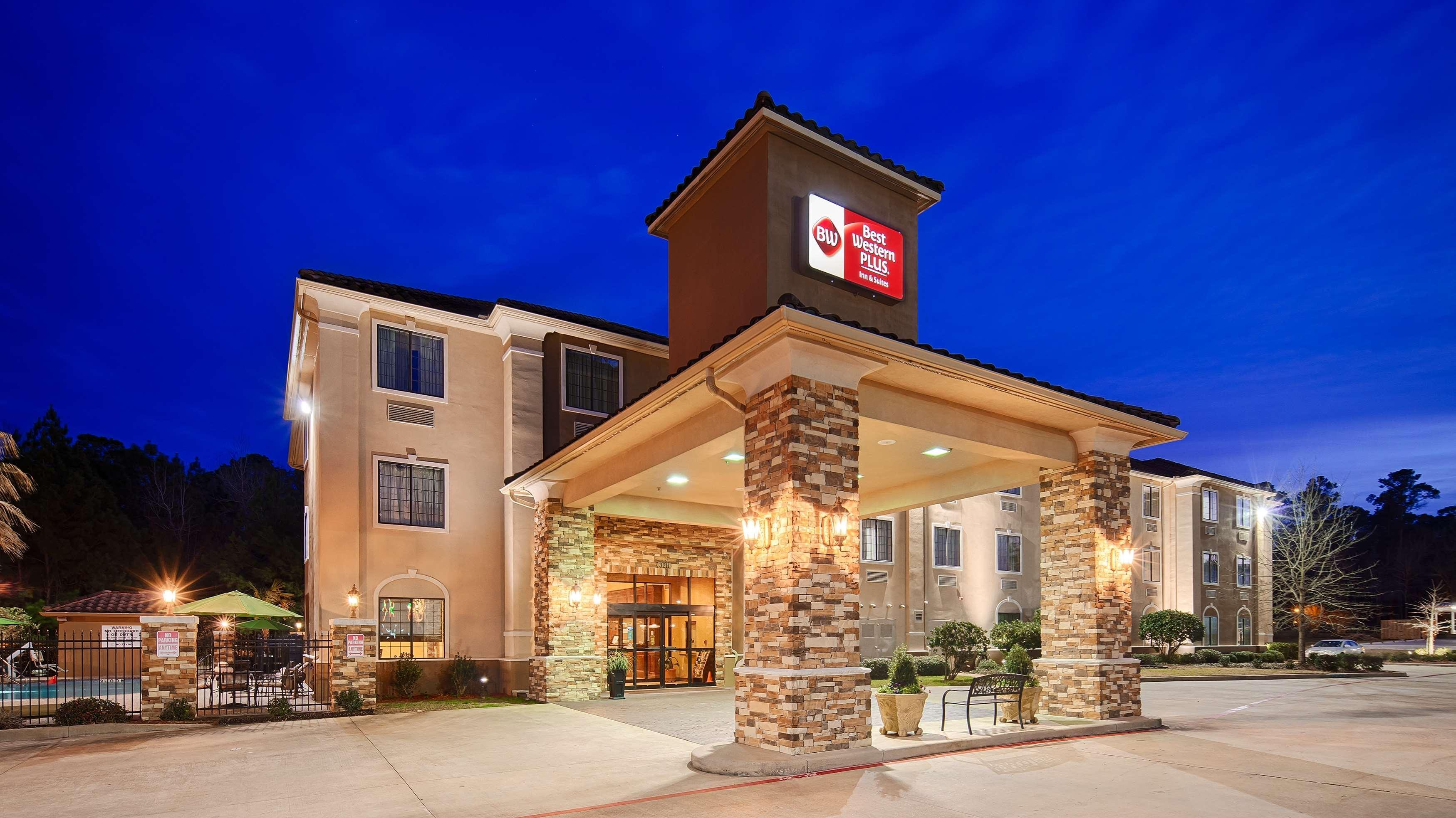 Best Western Plus Crown Colony Inn & Suites Lufkin Exterior photo