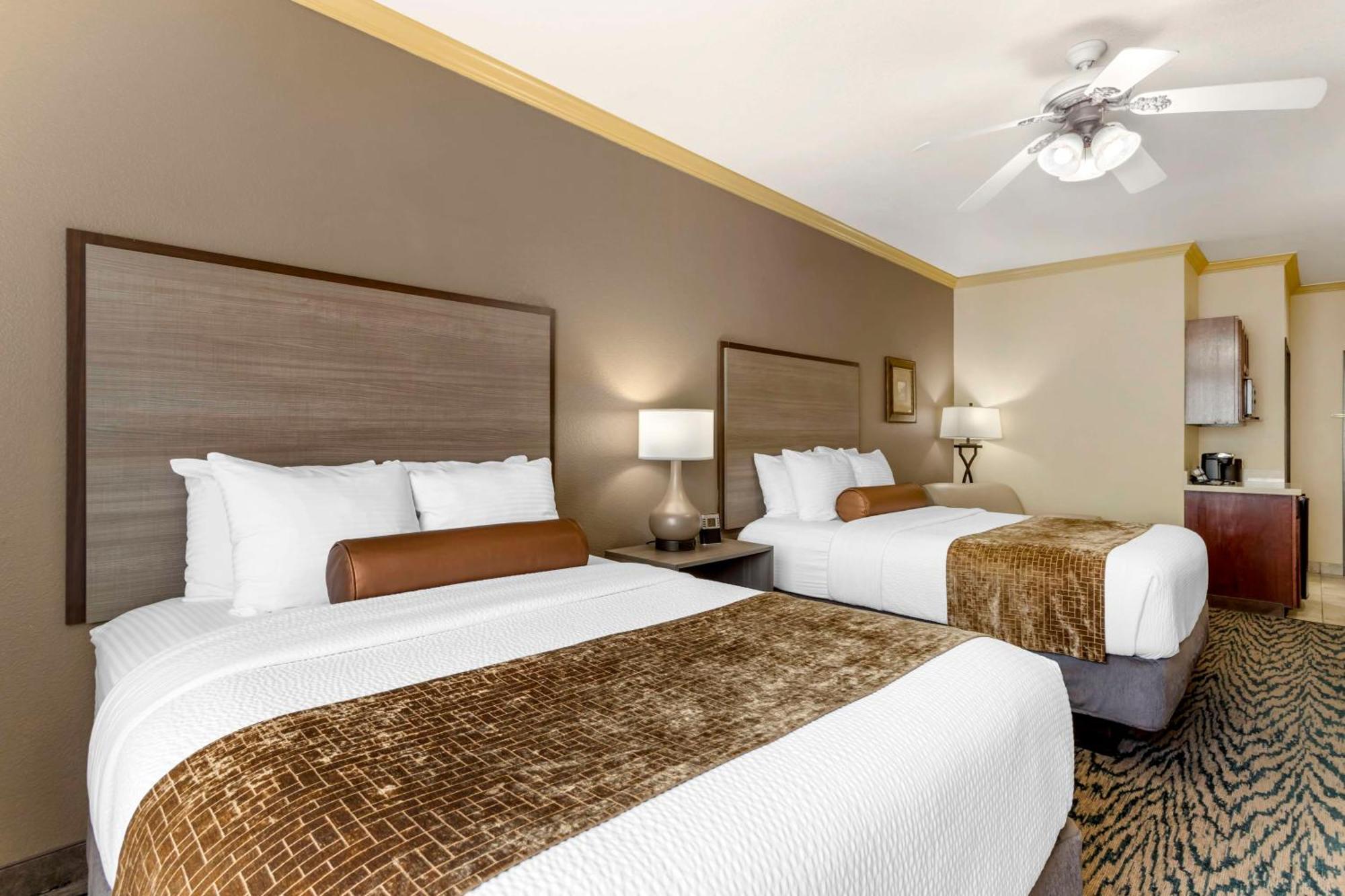 Best Western Plus Crown Colony Inn & Suites Lufkin Exterior photo